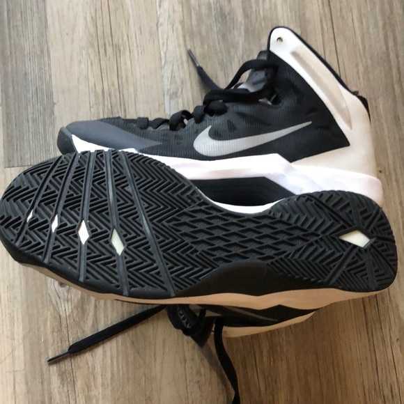 Nike zoom hyperdunk high top shoes - Picture 3 of 6